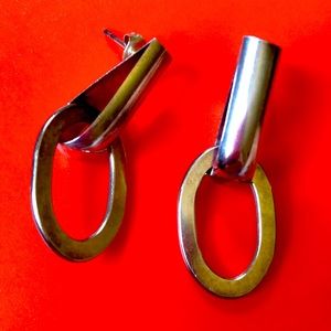 Silver plated Fashion Earrings with post.